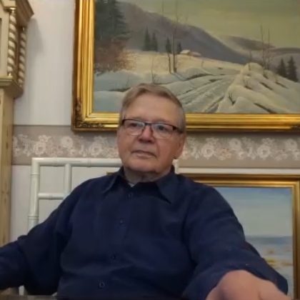 Kuvankaappaus Esko Jurvelinin videohaastattelusta